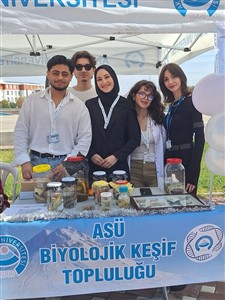Aksaray Üniversitesi İğde Şenlikleri’nde Fen Edebiyat Fakültesi Topluluklarından Renkli Etkinlikler