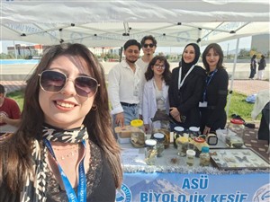 Aksaray Üniversitesi İğde Şenlikleri’nde Fen Edebiyat Fakültesi Topluluklarından Renkli Etkinlikler