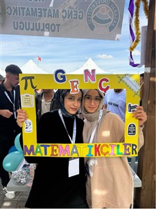 Aksaray Üniversitesi İğde Şenlikleri’nde Fen Edebiyat Fakültesi Topluluklarından Renkli Etkinlikler