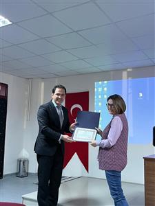 'Cumhuriyetin İlk Kadın Kimyacılarından Remziye HİSAR'ın Sarbonne Günleri' başlıklı bir sunum gerçekleşti.