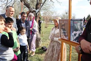 ASÜ Bahar Şenliklerinde Edebiyat ve Müzik Rüzgrı: Roman Kahramanları Festivali