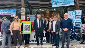 Aksaray Üniversitesi İğde Şenlikleri’nde Fen Edebiyat Fakültesi Topluluklarından Renkli Etkinlikler